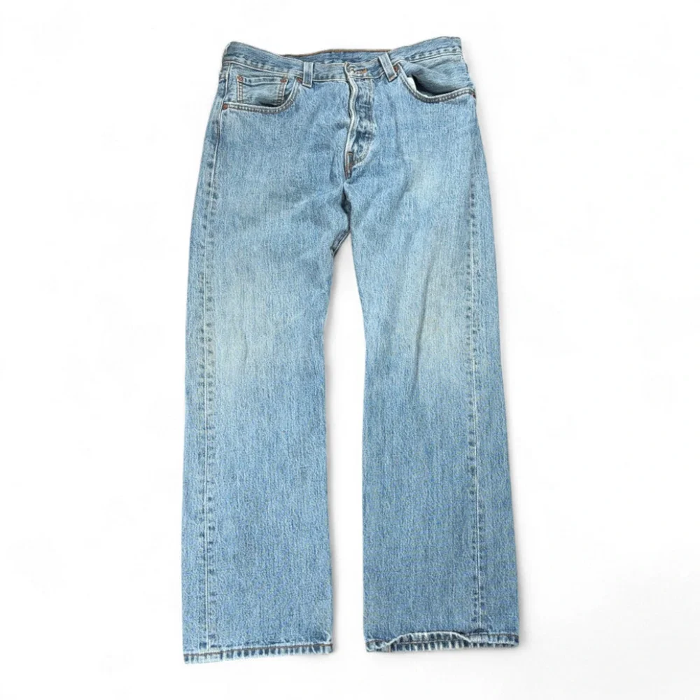Vintage Levis 501 Jeans Mens 34x30 Blue Light Wash Denim Button Fly Fade 90s